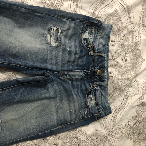 American Eagle Distressed Kick Crop Jeans - Picture 3 of 4